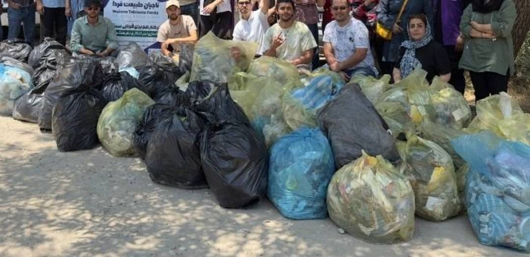 پاکسازی حاشیه آبشار باراندوز ارومیه