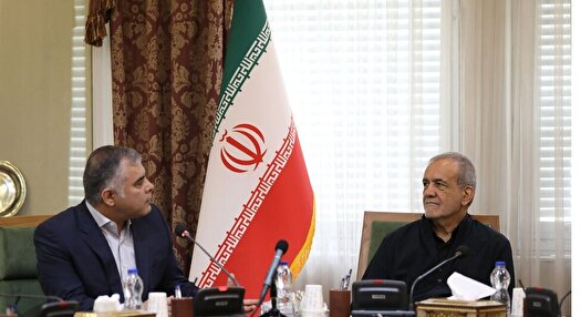 دیدار سرزده رئیسجمهوری از وزارت نفت/ قدردانی از عملکرد ۱۲ روزه در مدیریت جنگ دیدار سرزده رئیسجمهوری از وزارت نفت/ قدردانی از عملکرد ۱۲ روزه در مدیریت جنگ
