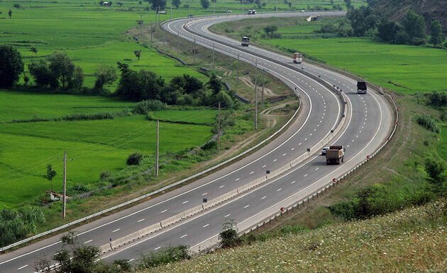 انسداد محور آزادراه منجیل به رودبار