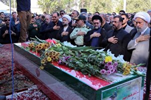 استقبال از پیکر سردار شهید غلامحسین غیب‌پرور در فرودگاه شیراز