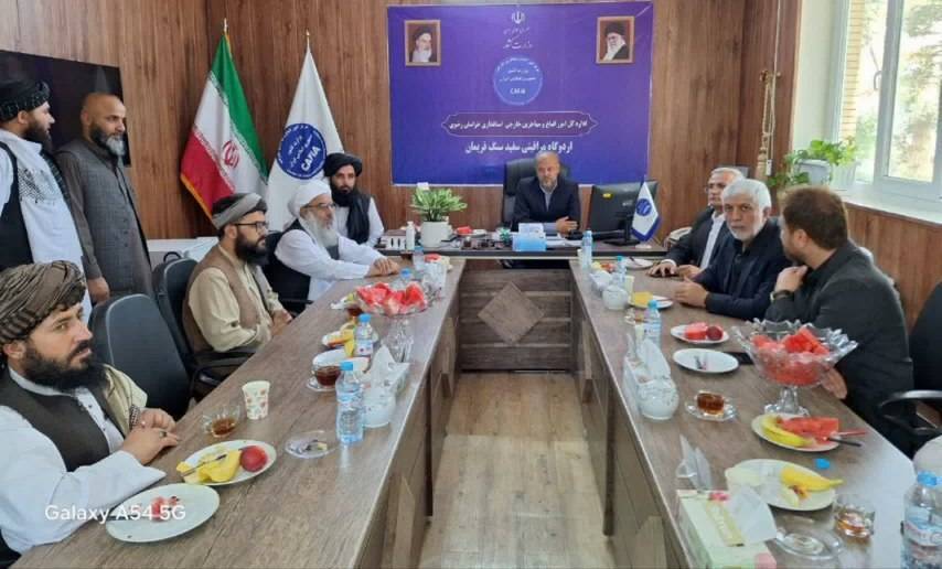 بازدید والی هرات از اردوگاه اتباع افغانستانی در فریمان