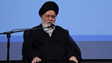 معنای حفظ هویت انقلابی پیروی از راه امام سجاد (ع) است