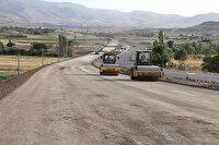تداوم عملیات راه‌سازی در ۲۵۰ کیلومتر از راههای آذربایجان‌غربی