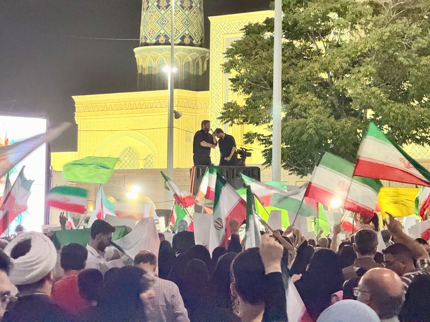 اجتماع باشکوه مشهدی‌ ها در حمایت از عملیات بشارت فتح 
