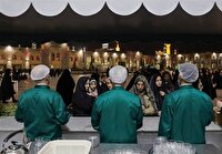 پذیرایی شبانه‌روزی از زائران در چایخانه‌های حرم رضوی