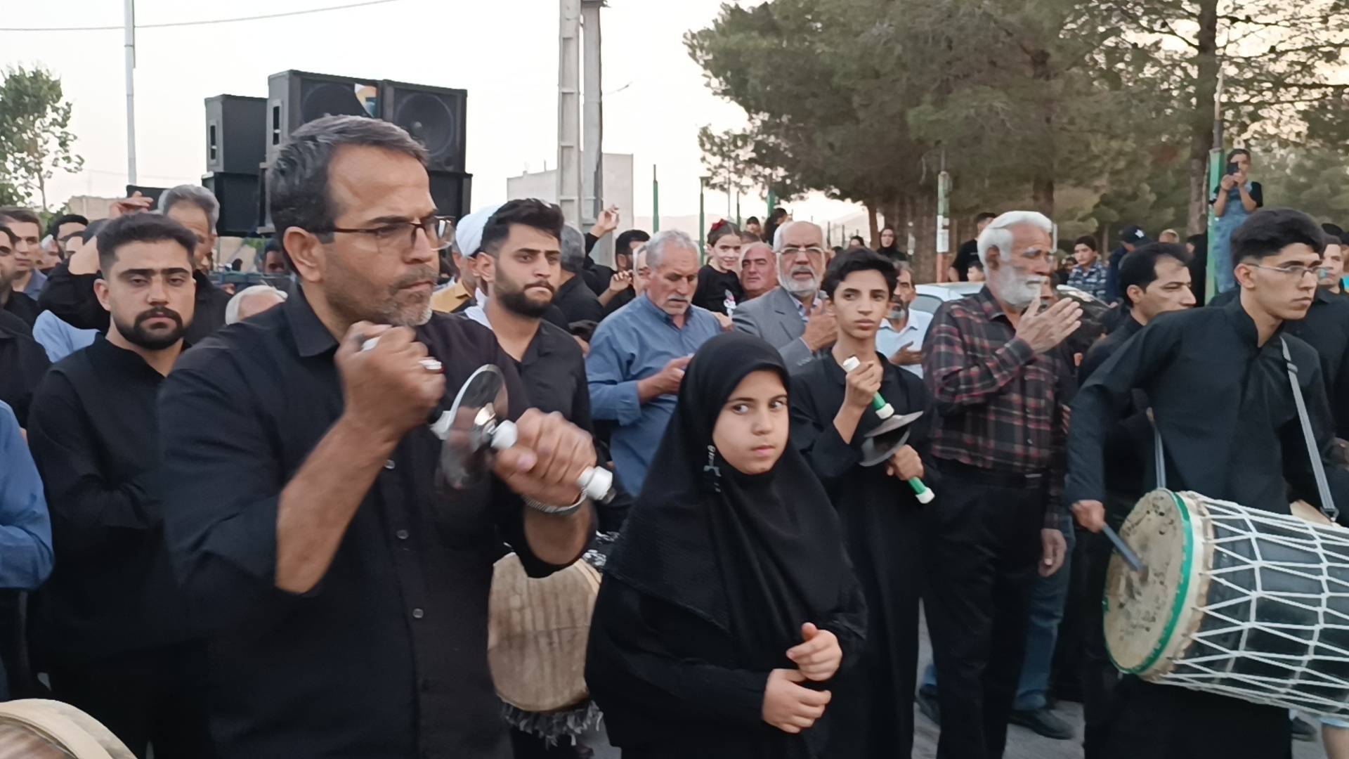بانگ چاووش محرم و لبیک یا حسین (ع) در شهر بهمن