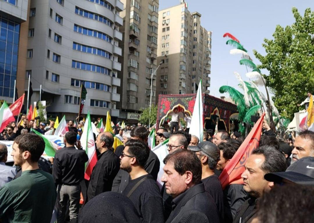 تشییع شهدای مقاومت در پایتخت ایران اسلامی تشییع شهدای مقاومت در پایتخت ایران اسلامی