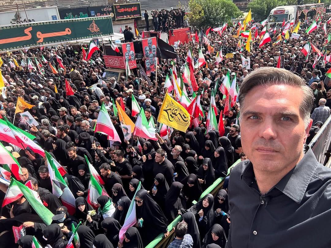 پوشش زنده رسانه های جهان از مراسم تشییع پیکر شهدای اقتدار پوشش زنده رسانه های جهان از مراسم تشییع پیکر شهدای اقتدار