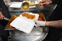پایش بهداشتی اماکن تهیه و توزیع نذورات در خراسان جنوبی