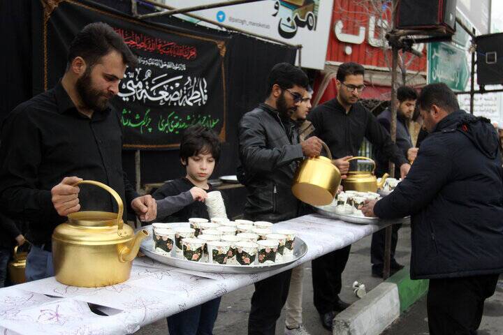 خدمت رسانی ستاد اربعین منطقه ویژه اقتصادی بندر امام خمینی به زائران خدمت رسانی ستاد اربعین منطقه ویژه اقتصادی بندر امام خمینی به زائران