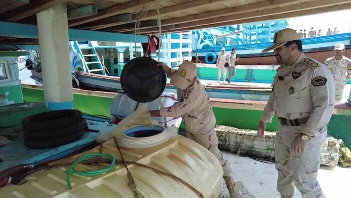 کشف محموله سوخت قاچاق در جاسک