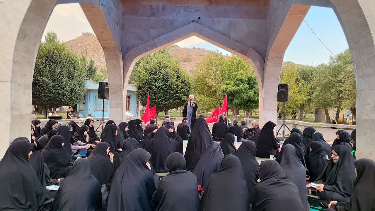 طنین یاد و نام شهدا در جای جای شهرستان تکاب پیچید