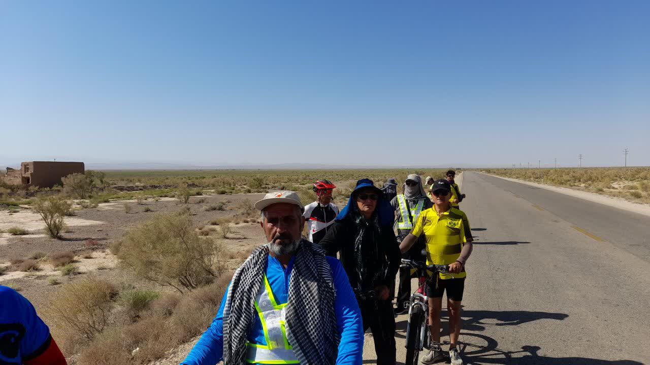 دوچرخه سواران جاجرمی تا مشهد رکاب میزنند دوچرخه سواران جاجرمی تا مشهد رکاب میزنند