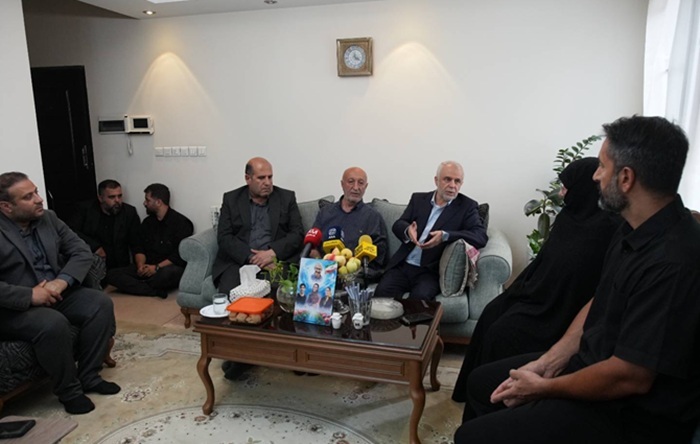 دیدار معاون رئیس جمهور با خانواده شهدای جنگ 12 روزه