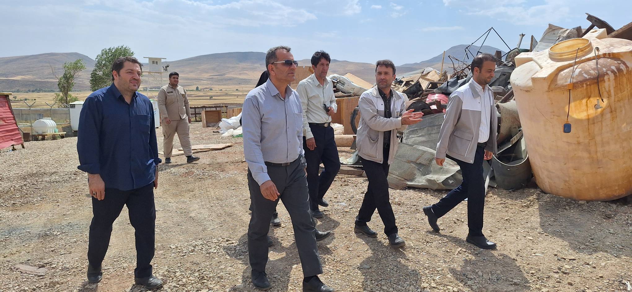 ارزیای زیست محیطی معادن و کارخانههای فرآوری طلای تکاب ارزیای زیست محیطی معادن و کارخانههای فرآوری طلای تکاب