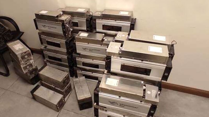 کشف وضبط ۸۶۸ دستگاه استخراج رمزارز در پایتخت کشف وضبط ۸۶۸ دستگاه استخراج رمزارز در پایتخت