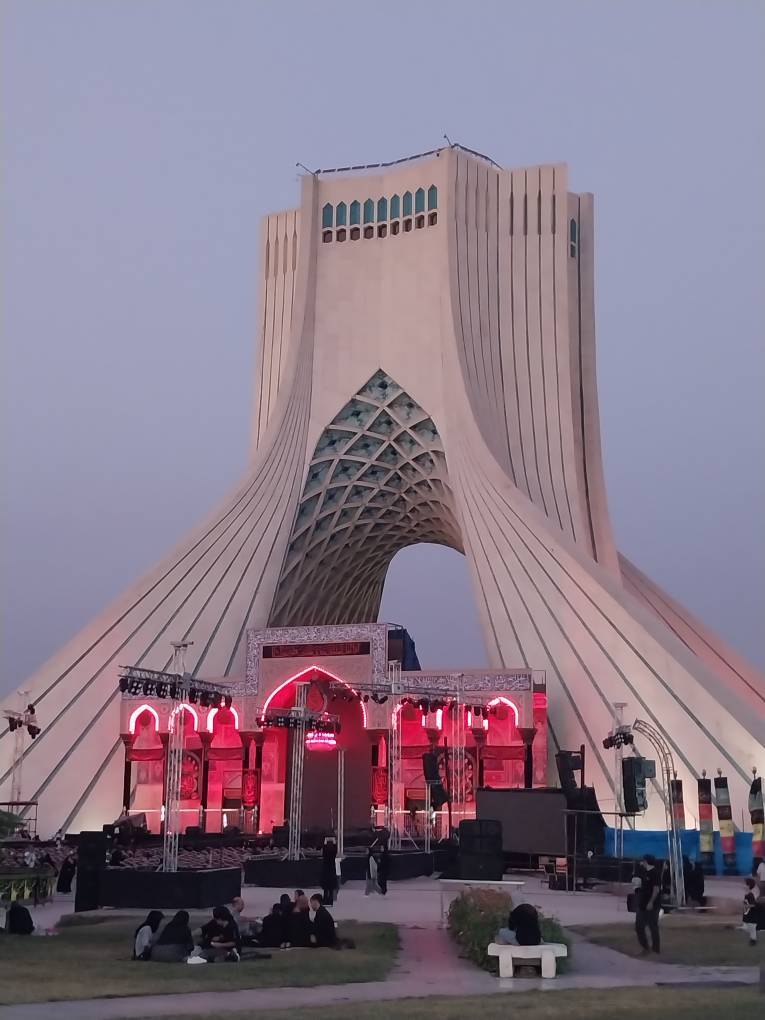 گزارش تصویری رویداد آیینی محرم شهر در میدان آزادی گزارش تصویری رویداد آیینی محرم شهر در میدان آزادی