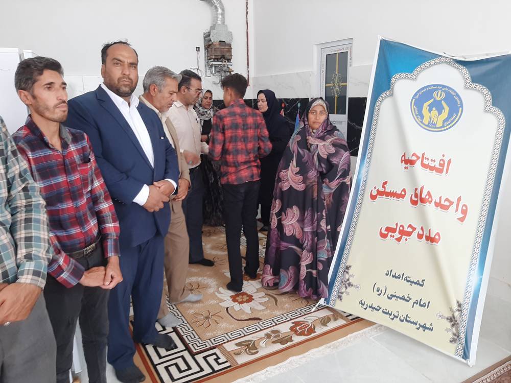 واگذاری یک واحد مسکونی به مددجوی تحت کمیته امداد شهر رباط سنگ بخش رخ