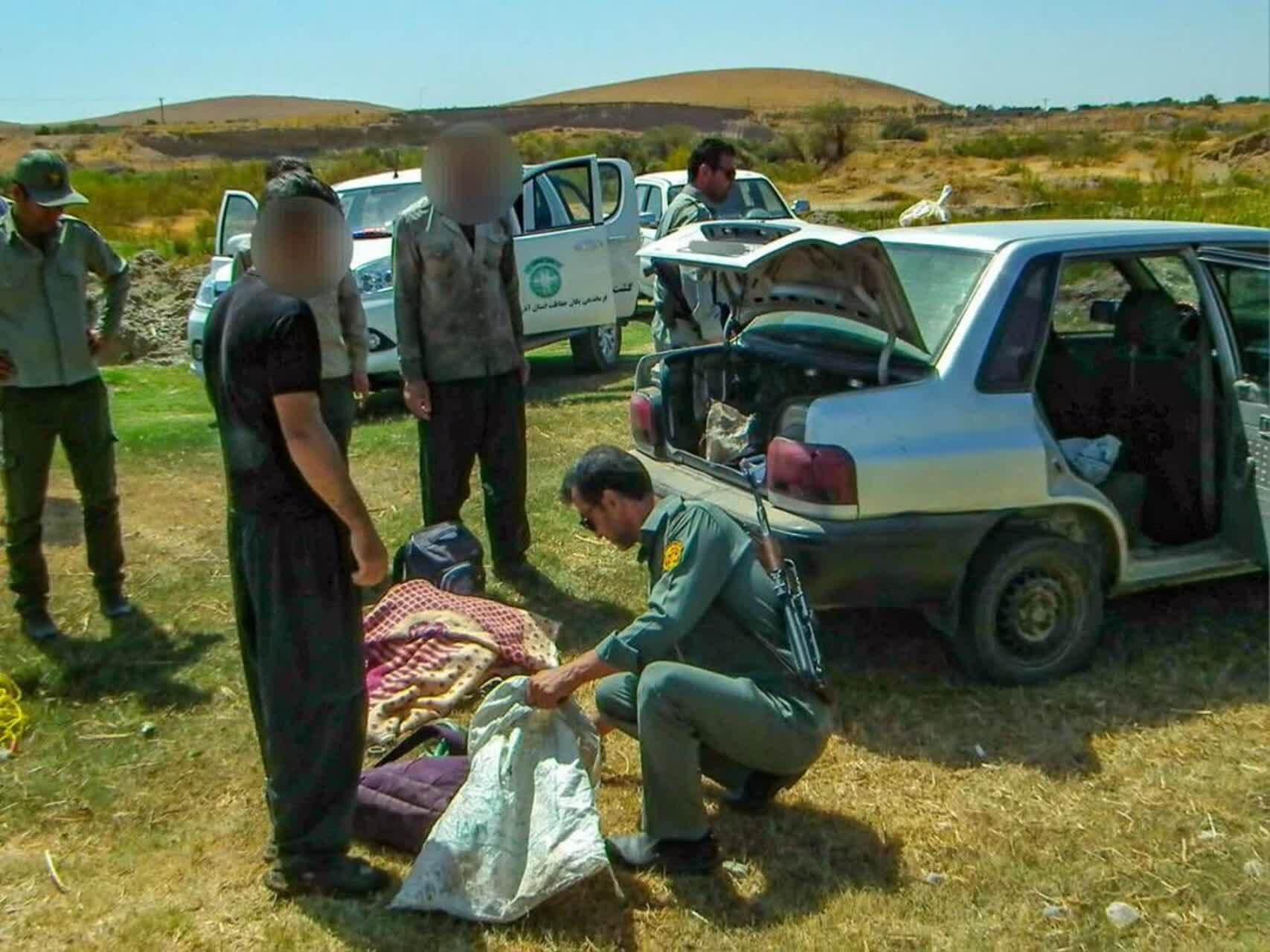 صیادان متخلف در منطقه حفاظت شده تالاب نوروزلو دستگیر شدند صیادان متخلف در منطقه حفاظت شده تالاب نوروزلو دستگیر شدند