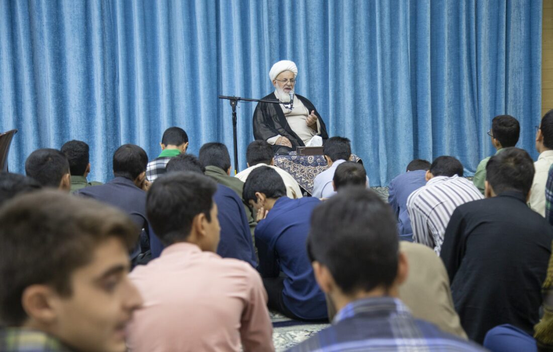 تاکید آیت‌الله ناصری بر علم‌آموزی، اخلاق الهی و توکل به خدا در مسیر طلبگی