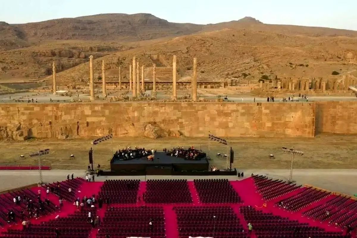 اجرای ارکستر ملی ارمنستان در تخت جمشید اجرای ارکستر ملی ارمنستان در تخت جمشید