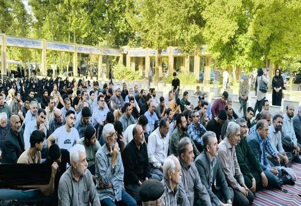 مراسم بزرگداشت شهدای عملیات قراویز در اسدآباد مراسم بزرگداشت شهدای عملیات قراویز در اسدآباد