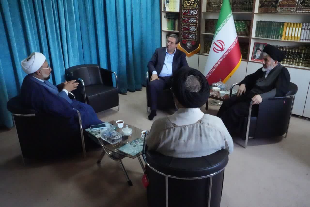 دیدار استاندار آذربایجانغربی با دبیر شورای برنامهریزی مدارس علوم دینی اهل سنت کشور دیدار استاندار آذربایجانغربی با دبیر شورای برنامهریزی مدارس علوم دینی اهل سنت کشور