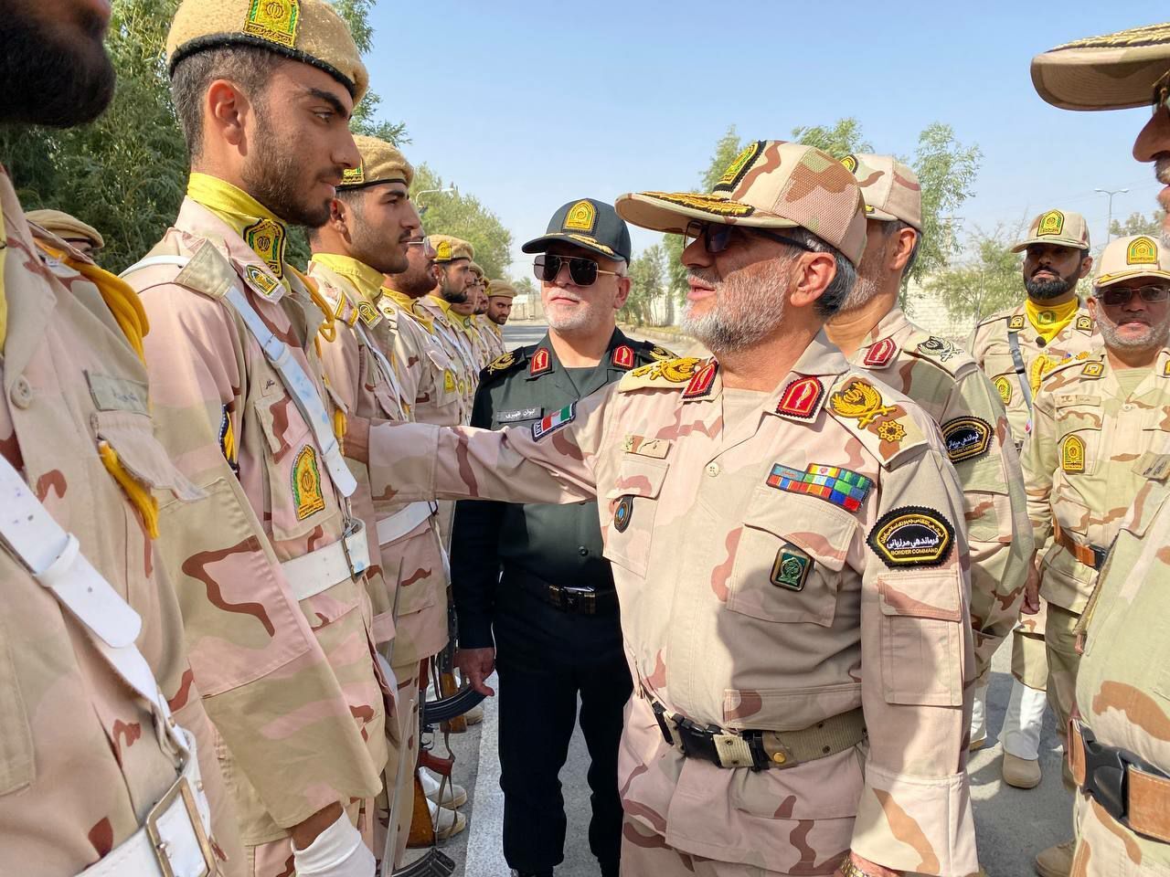 بازدید جانشین فرمانده کل انتظامی از مرزهای شرقی ایران بازدید جانشین فرمانده کل انتظامی از مرزهای شرقی ایران