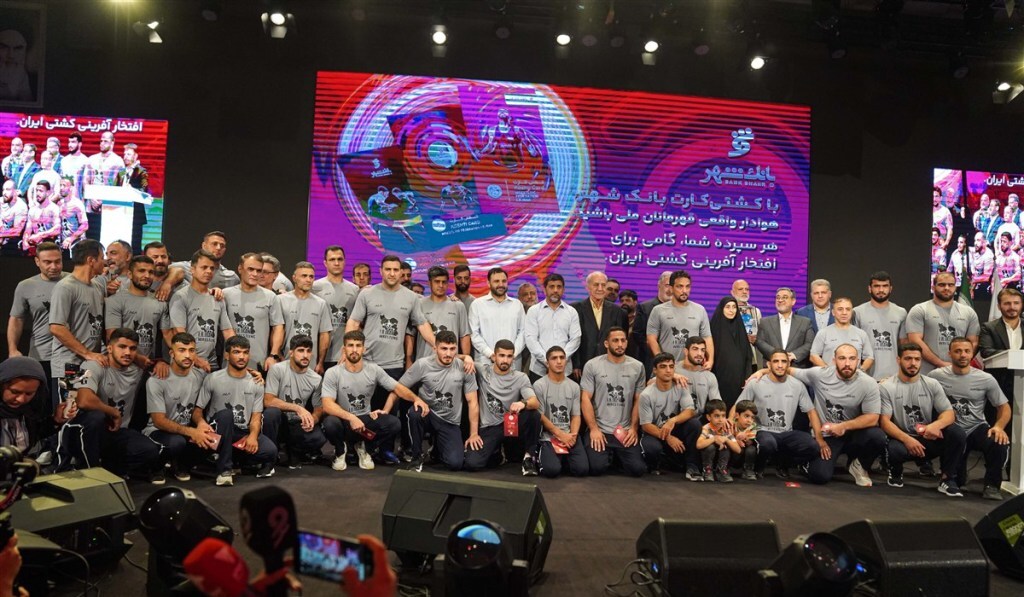 بدرقه ملی پوشان کشتی آزاد و فرنگی برای رقابت‌های جهانی