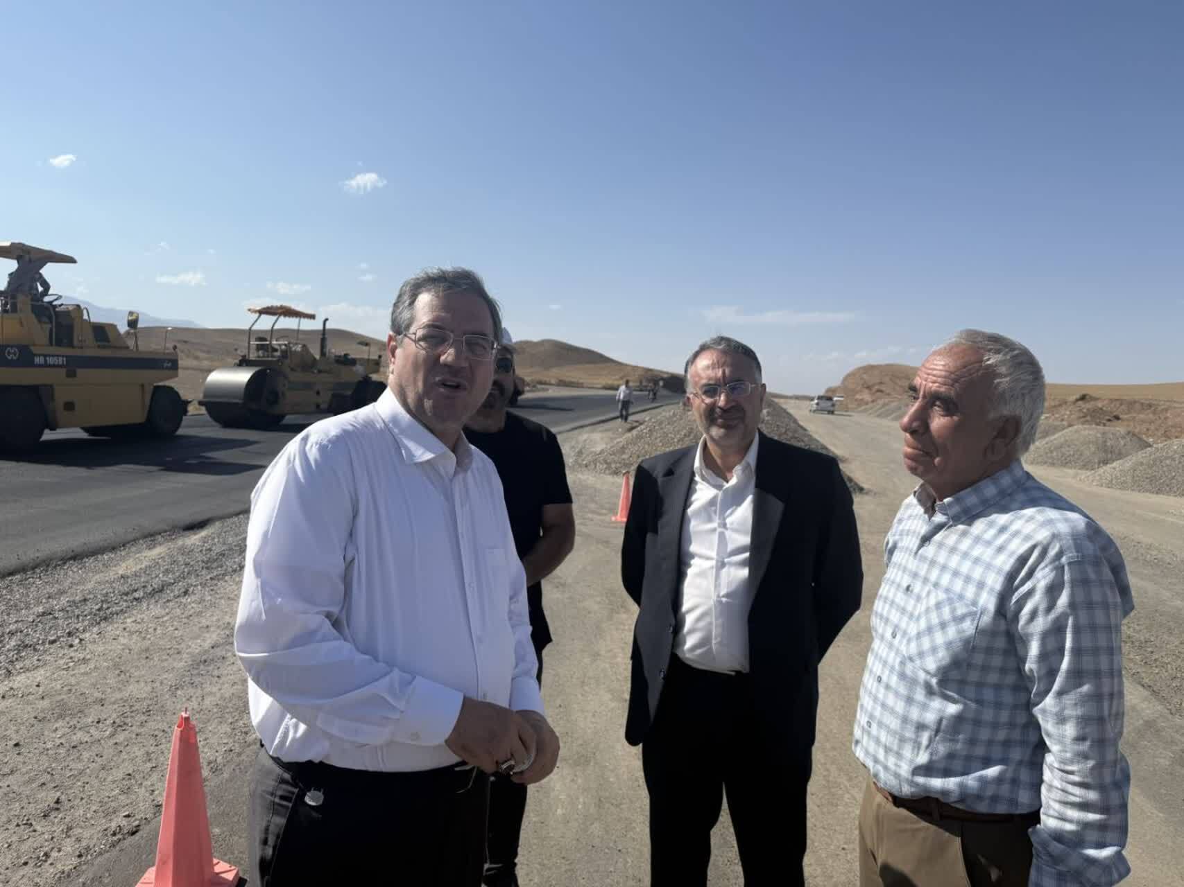 بررسی  عملیات اجرایی قطعه چهارم محور سهراهی ایواوغلی تا گیت ورودی منطقه آزاد ماکو  بررسی  عملیات اجرایی قطعه چهارم محور سهراهی ایواوغلی تا گیت ورودی منطقه آزاد ماکو