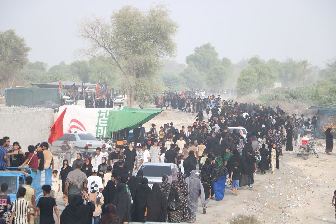 پیاده روی از مسجد تا حرم در بخش بندزرک شهرستان میناب پیاده روی از مسجد تا حرم در بخش بندزرک شهرستان میناب