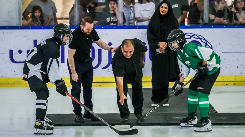 حضور دختران جوان هاکی روی یخ ایران در لیگ مجارستان حضور دختران جوان هاکی روی یخ ایران در لیگ مجارستان