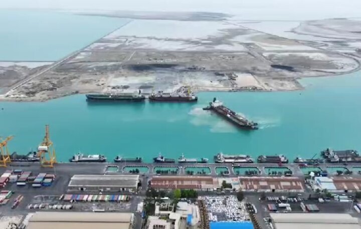 مجتمع بندری نگین بوشهر آماده پهلوگیری شناورهای بزرگ مجتمع بندری نگین بوشهر آماده پهلوگیری شناورهای بزرگ