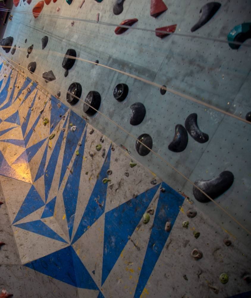 درخشش ورزشکاران چهارمحال و بختیاری در رقابت‌های سنگ نوردی