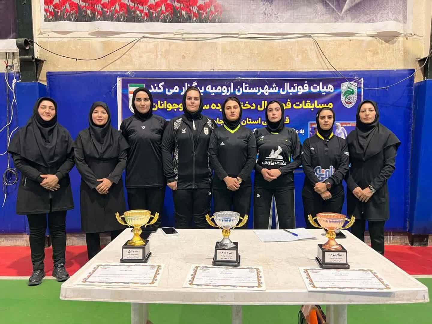 نایب قهرمانی تیم ایمان بوکان در رقابتهای فوتسال نوجوانان استان نایب قهرمانی تیم ایمان بوکان در رقابتهای فوتسال نوجوانان استان