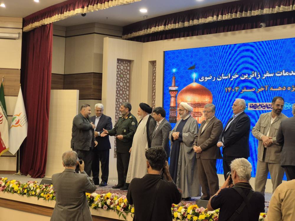 فرهنگ میزبانی زائران امام رضا (ع) باید کاملاً مردمی شود