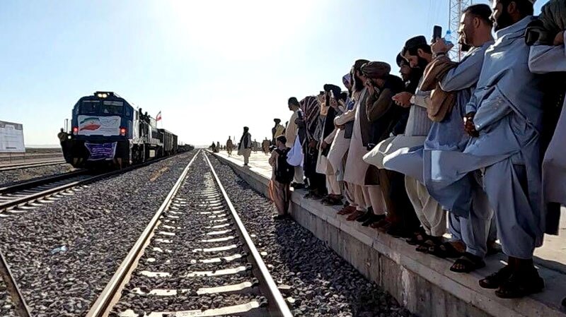 آغاز عملیات ساخت آخرین بخش خط آهن خواف- هرات