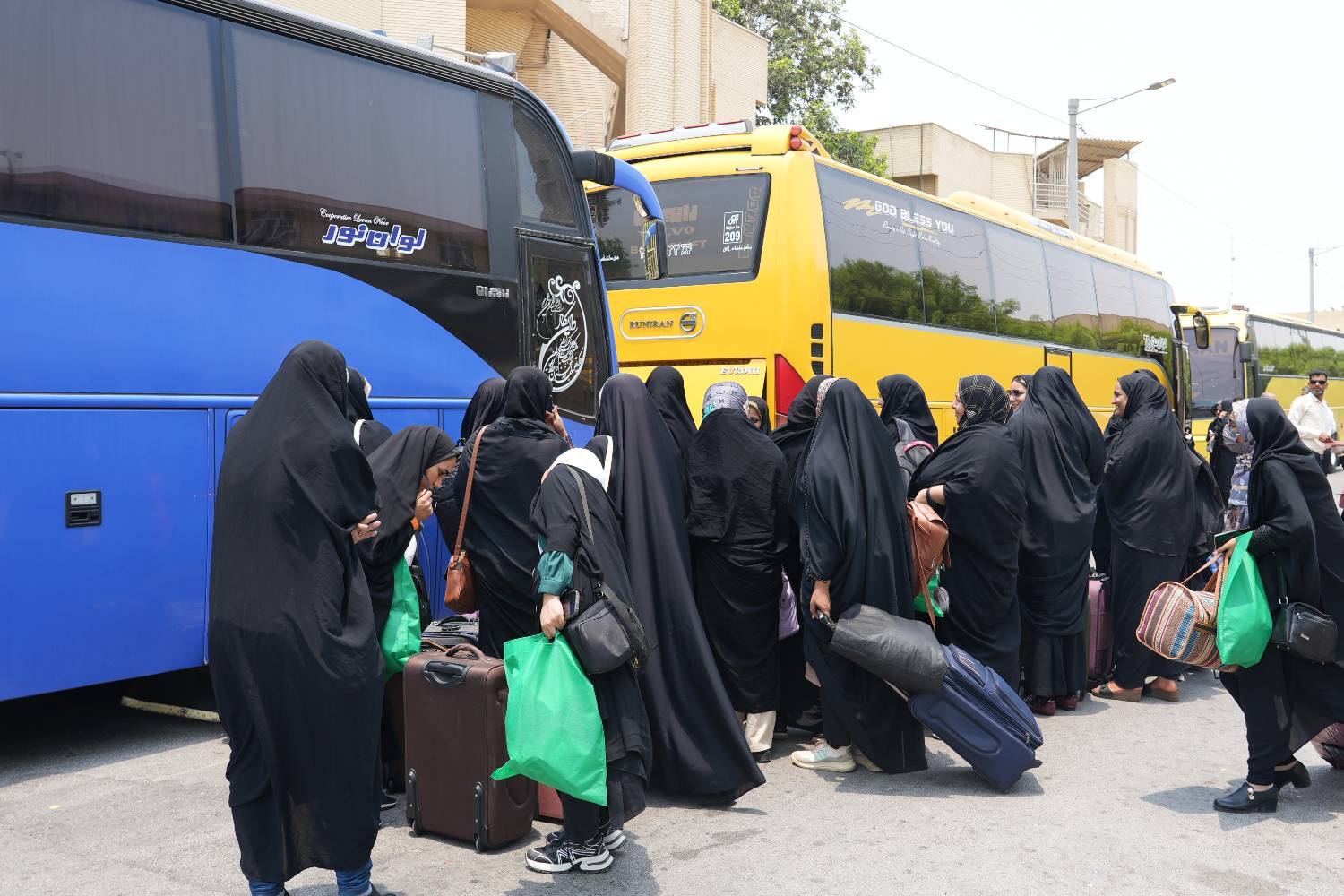 اعزام مددجویان کمیته امداد هرمزگان به مشهد مقدس اعزام مددجویان کمیته امداد هرمزگان به مشهد مقدس