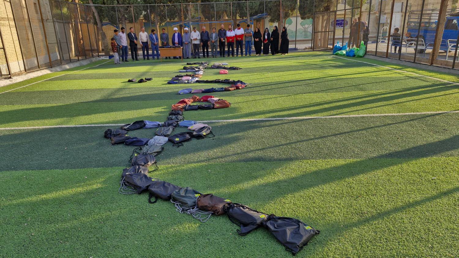 توزیع ۷۰۰ بسته لوازم التحریر بین دانش آموزان نیازمند توزیع ۷۰۰ بسته لوازم التحریر بین دانش آموزان نیازمند