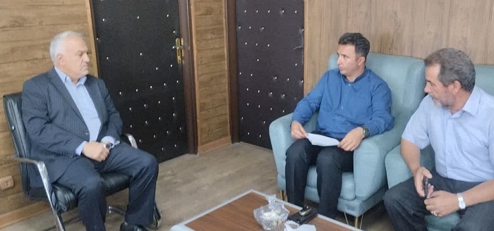 استقبال فرمانداری خوی از سرمایهگذاری بخش خصوصی در حوزه نیروگاه خورشیدی استقبال فرمانداری خوی از سرمایهگذاری بخش خصوصی در حوزه نیروگاه خورشیدی