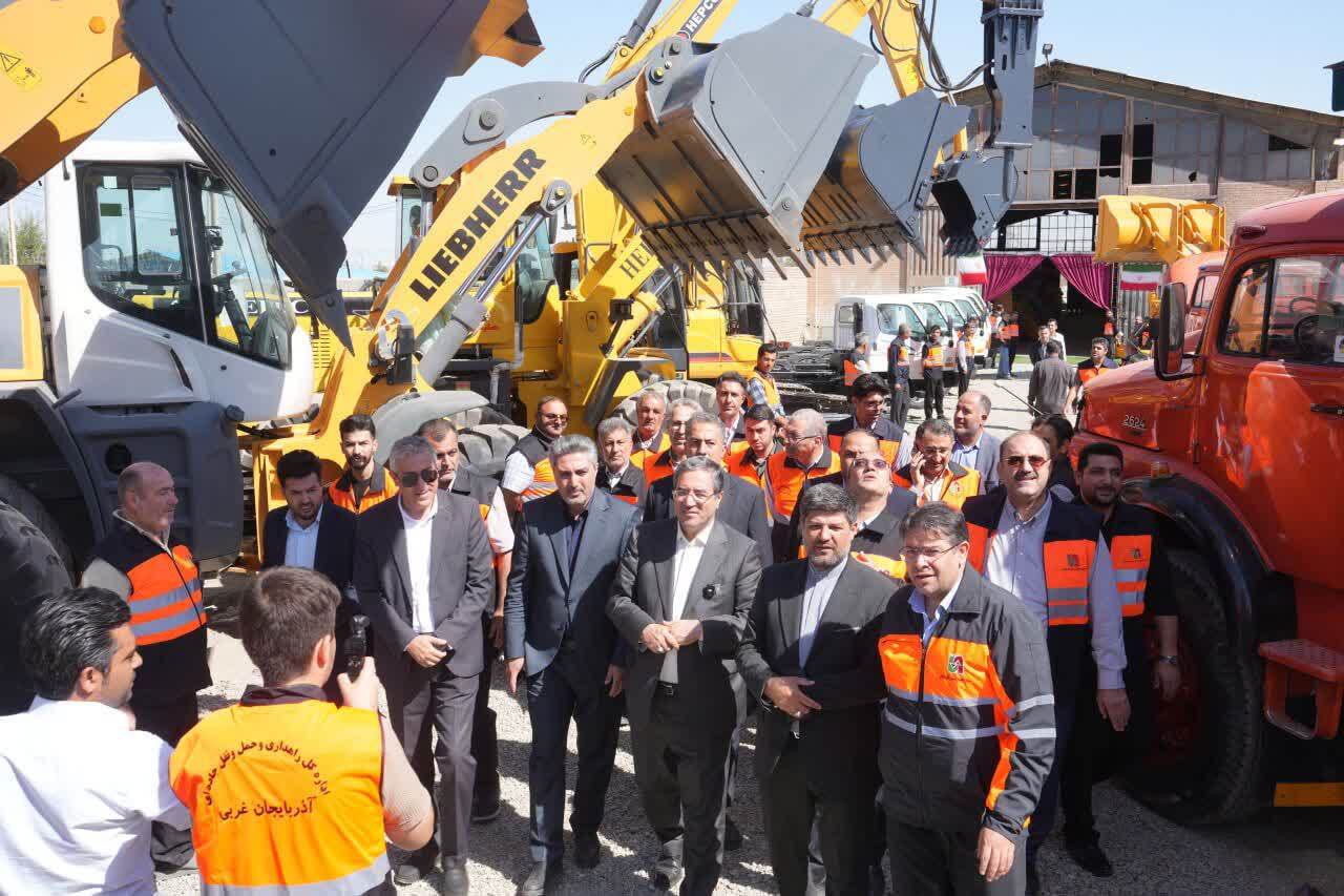 افتتاح مرکز تعمیرات اساسی ( اورهال) و رونمایی از ماشین‌آلات جدید راهداری آذربایجان‌غربی