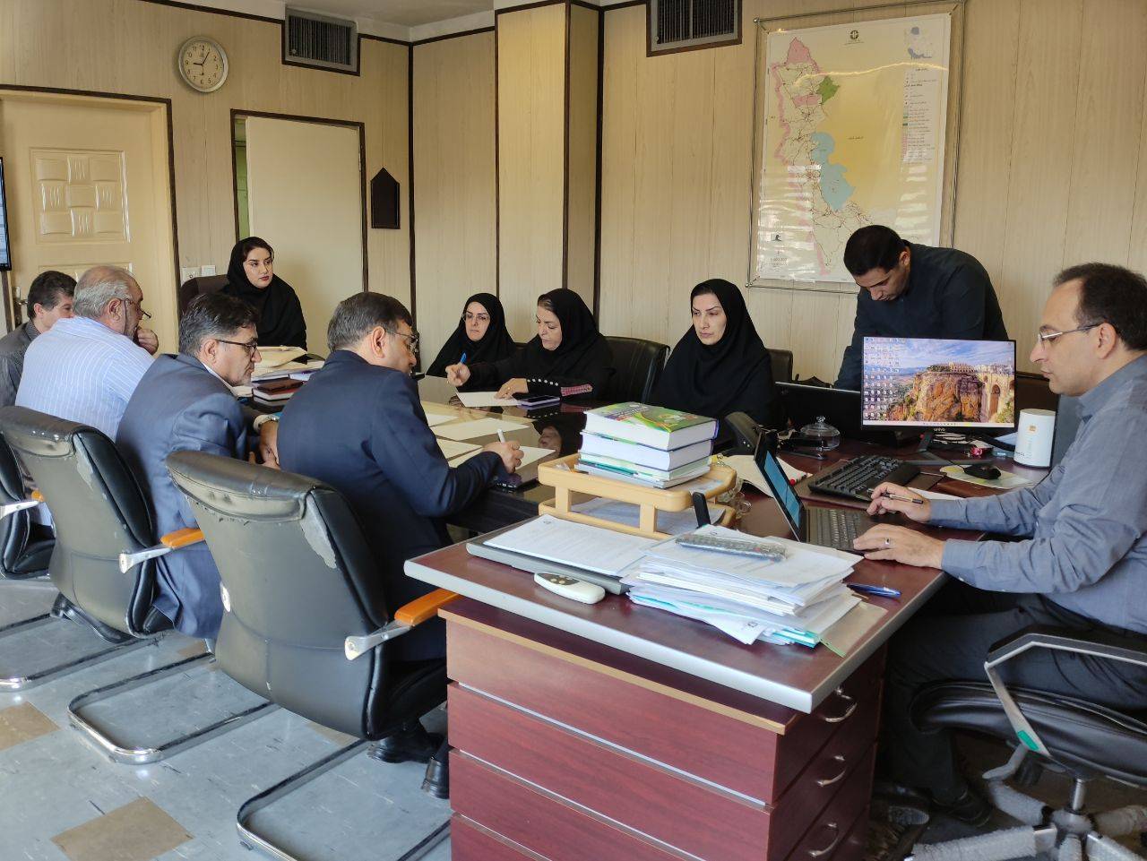 بررسی اسناد متقاضیان اجرای طرح استقرار کشاورزی پایدار بررسی اسناد متقاضیان اجرای طرح استقرار کشاورزی پایدار