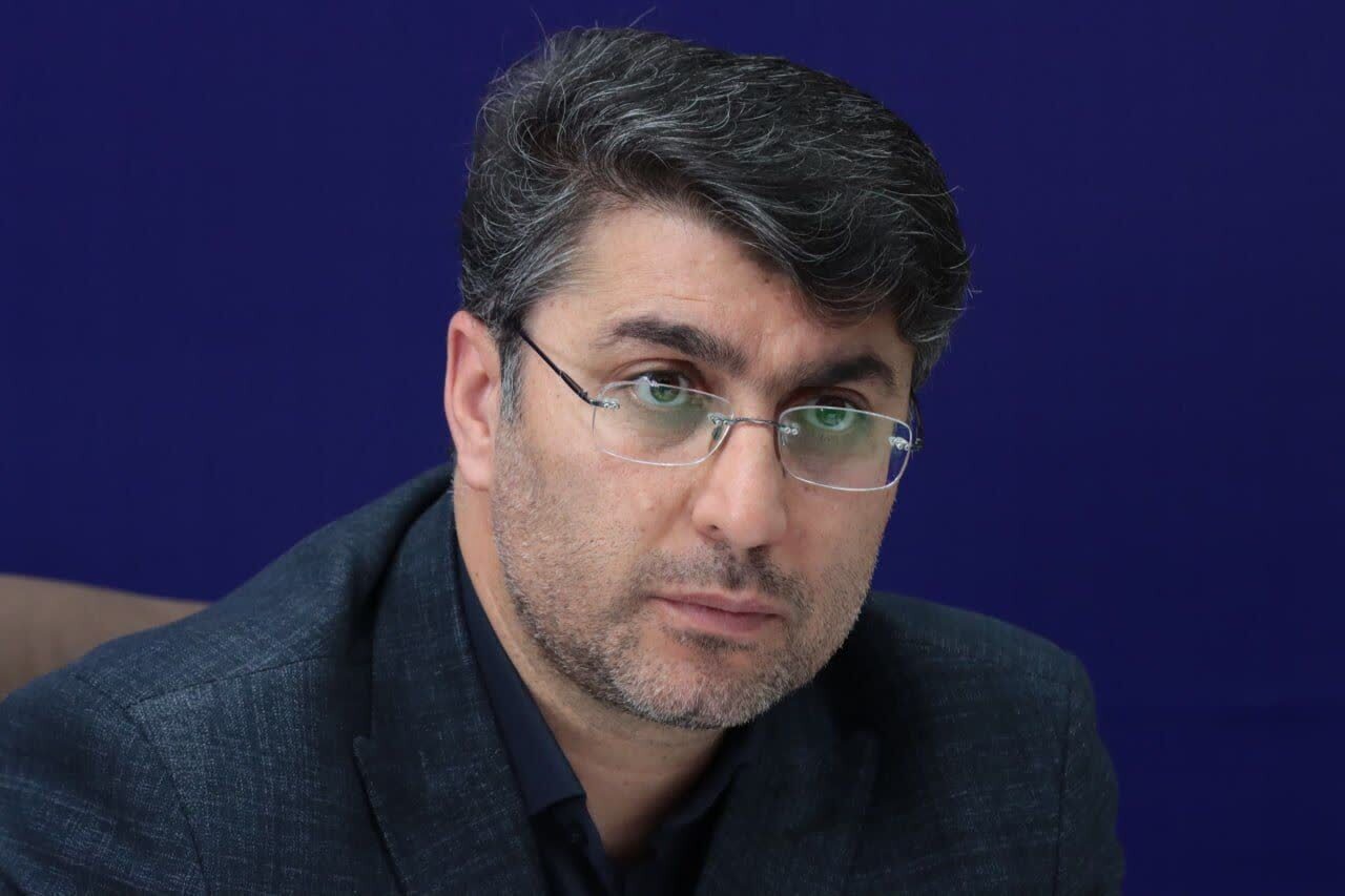 جشنواره انگور ارومیه پل ارتباطی بین کشاورزان و بازار‌های جهانی باشد