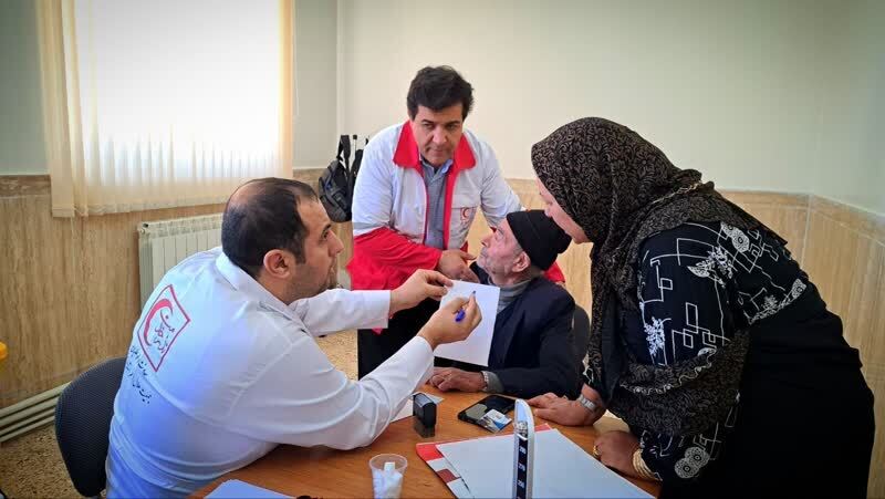 ٨٦٨ خدابنده ای از خدمات رایگان پزشکی هلال‌احمر بهره‌مند شدند