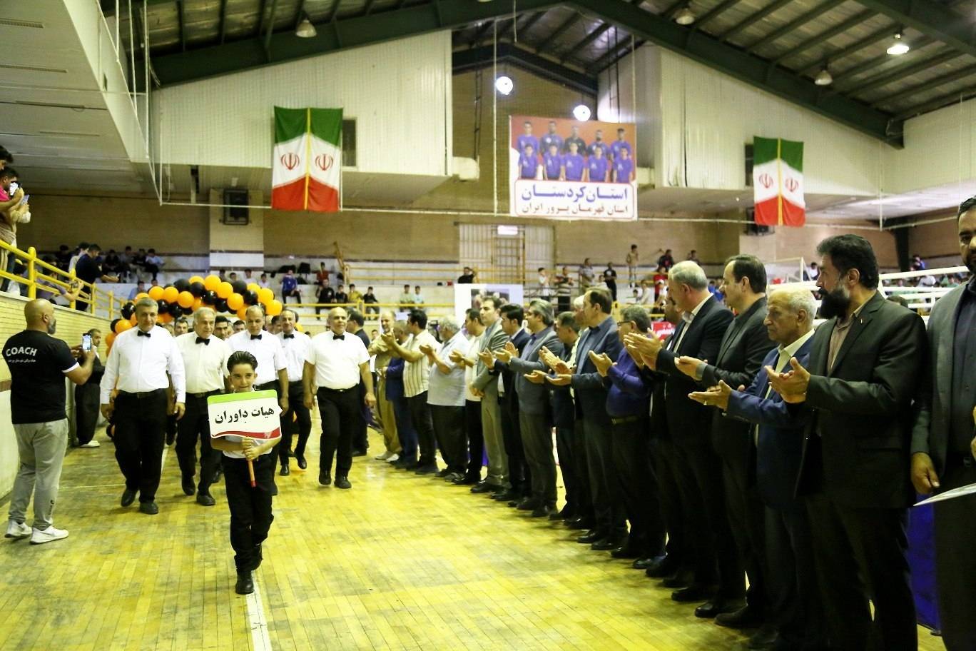 آغاز رقابتهای بوکس نوجوانان کشور در شهرستان سقز آغاز رقابتهای بوکس نوجوانان کشور در شهرستان سقز