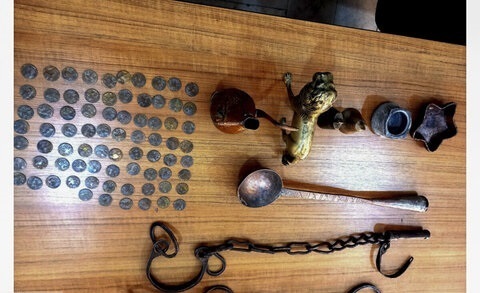 کشف ۸۷ شئ تاریخی در بم