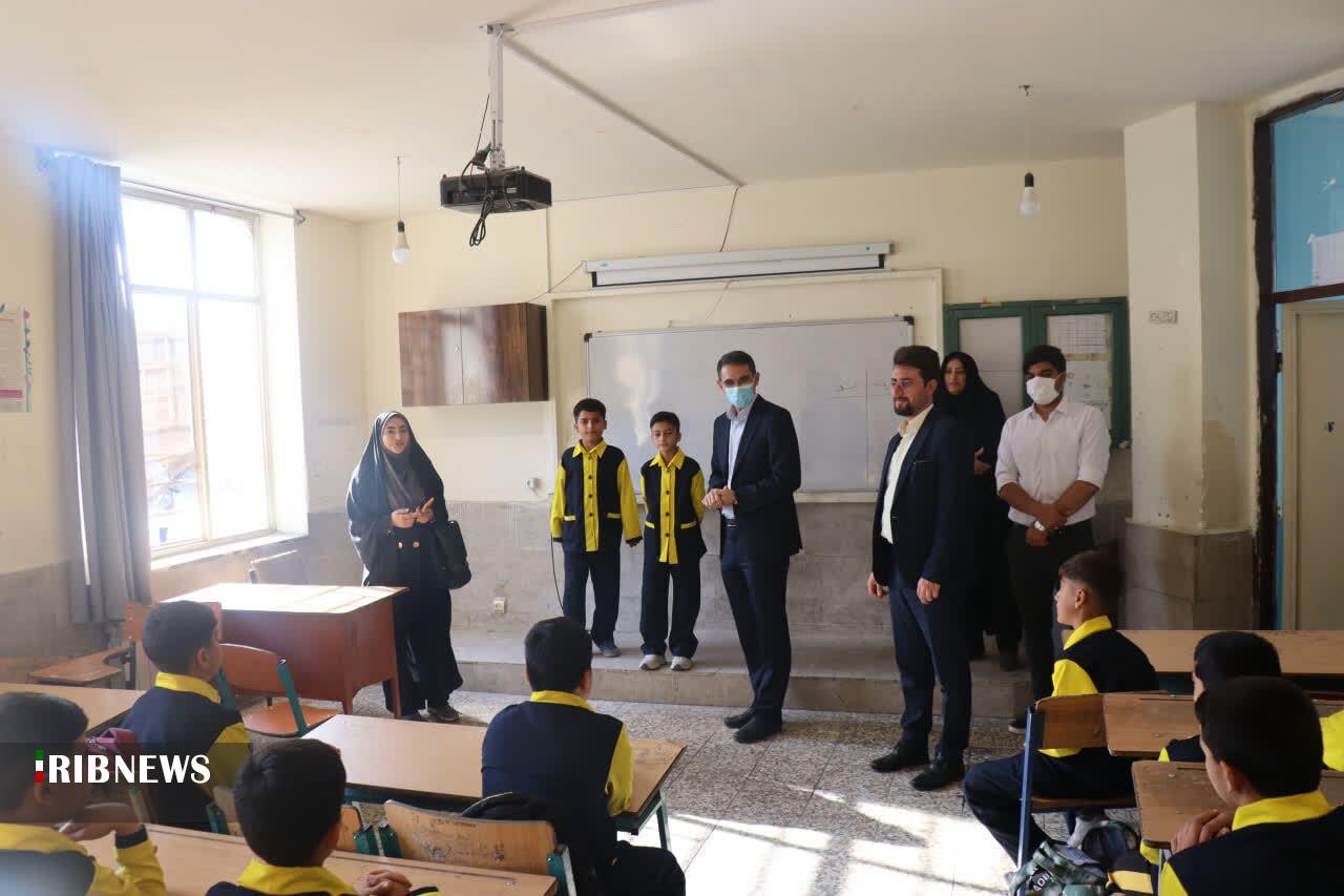 آغاز طرح «یک روز در مدرسه» در لرستان