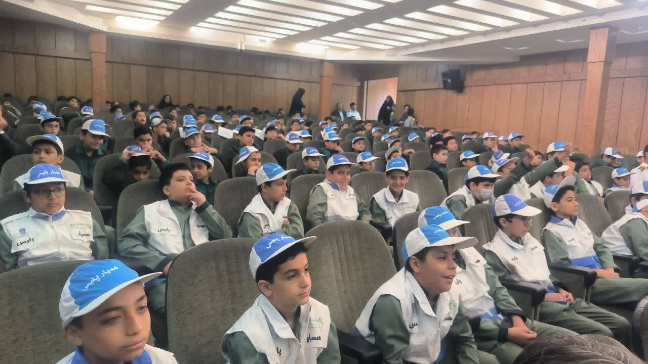 برگزاری همایش همیاران پلیس در یزد؛ آموزش، راهی برای کاهش حوادث ترافیکی