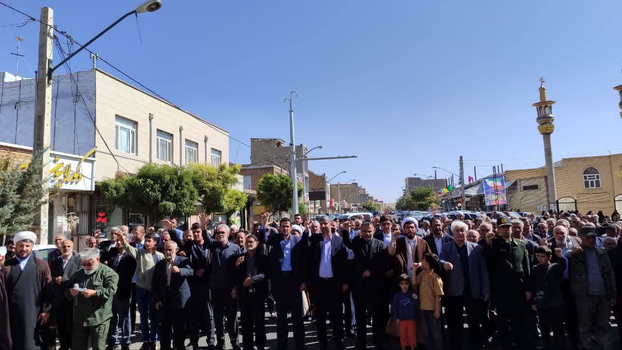 راهپیمایی بشارت نصر در تکاب راهپیمایی بشارت نصر در تکاب