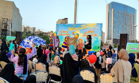 گرامیداشت هفته کودک با برگزاری جشن بادبادکها در اهواز گرامیداشت هفته کودک با برگزاری جشن بادبادکها در اهواز